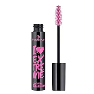 Essence-I-love-extreme-vol-mascara-01-lrm90233